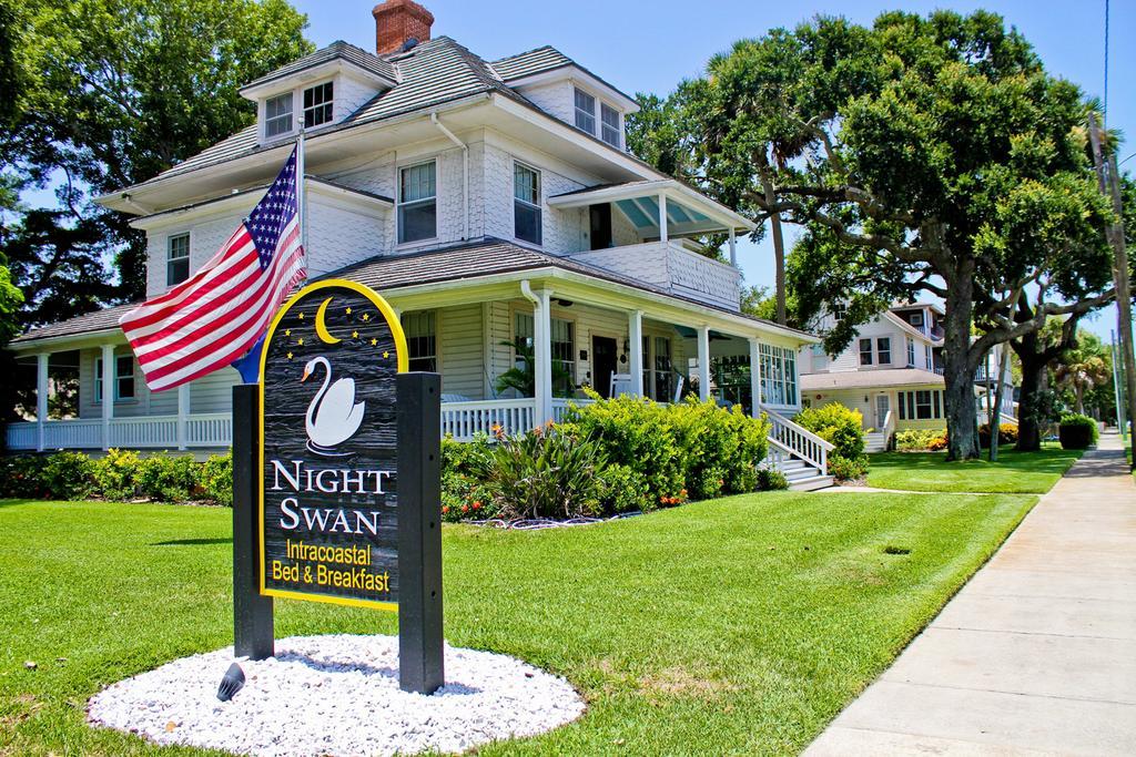 Bed & Breakfast Night Swan Intracoastal 2*