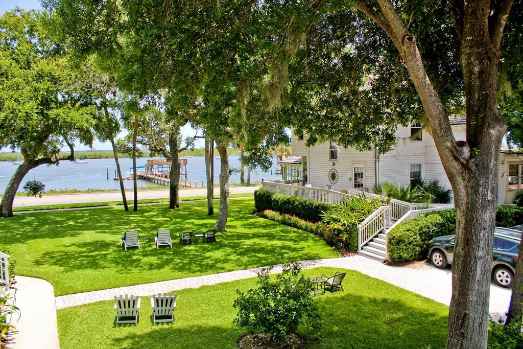 Bed & Breakfast Night Swan Intracoastal 2*