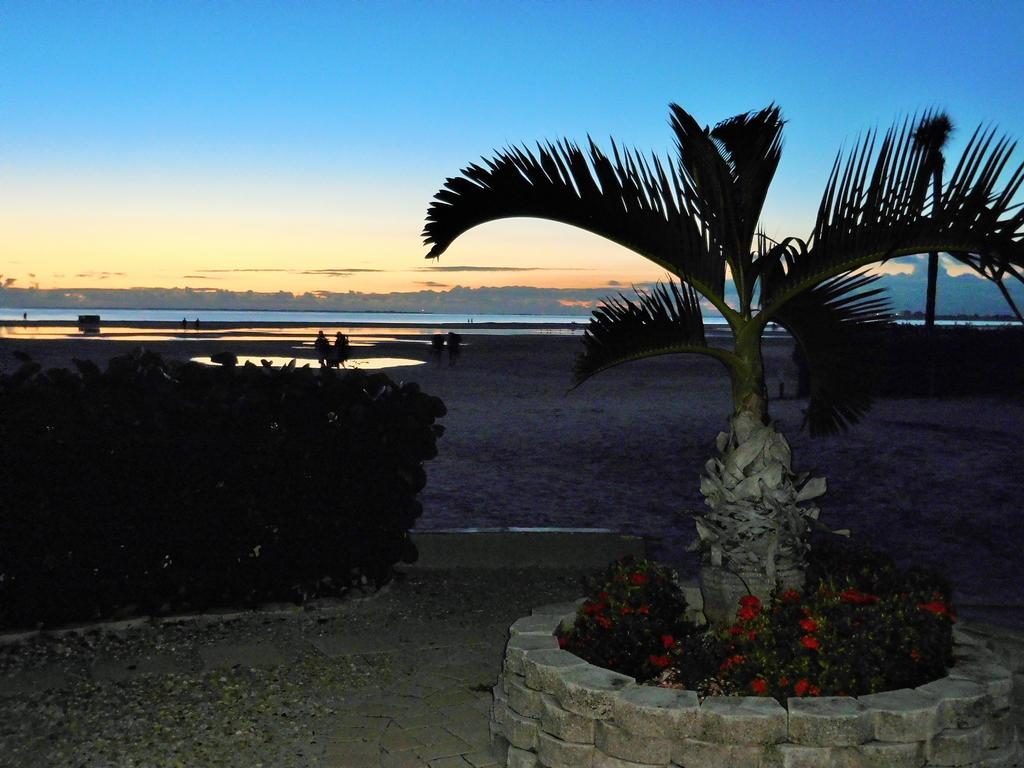 Wyndham Garden Myers 3*