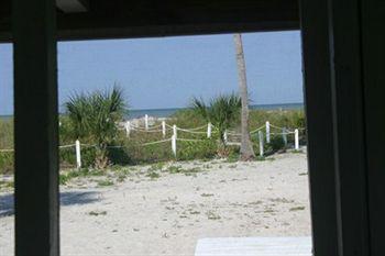 Hotel Castaways And Bay Wulfert