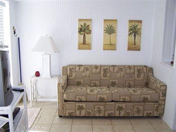Castaways And Bay Hotel 2*