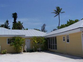 Hotel Castaways And Bay