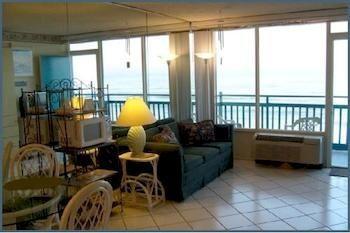Symphony Beach Club Hotel *