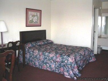 - Hotel Bartow