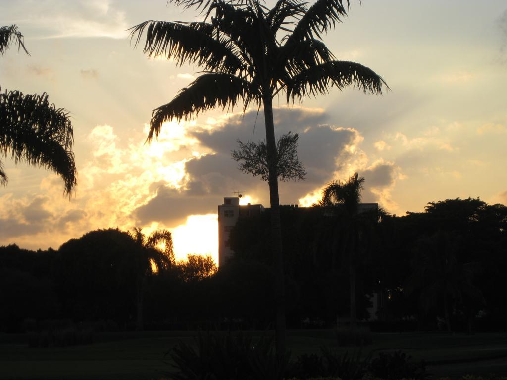 Hotel Golf Hollywood