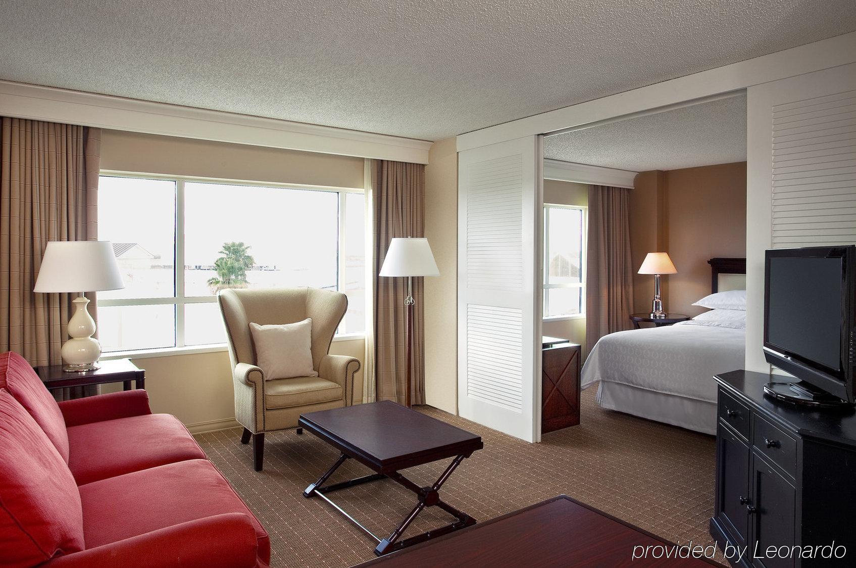 Sheraton Lauderdale West Hotel 4*