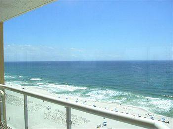 Emerald Isle Aparthotel