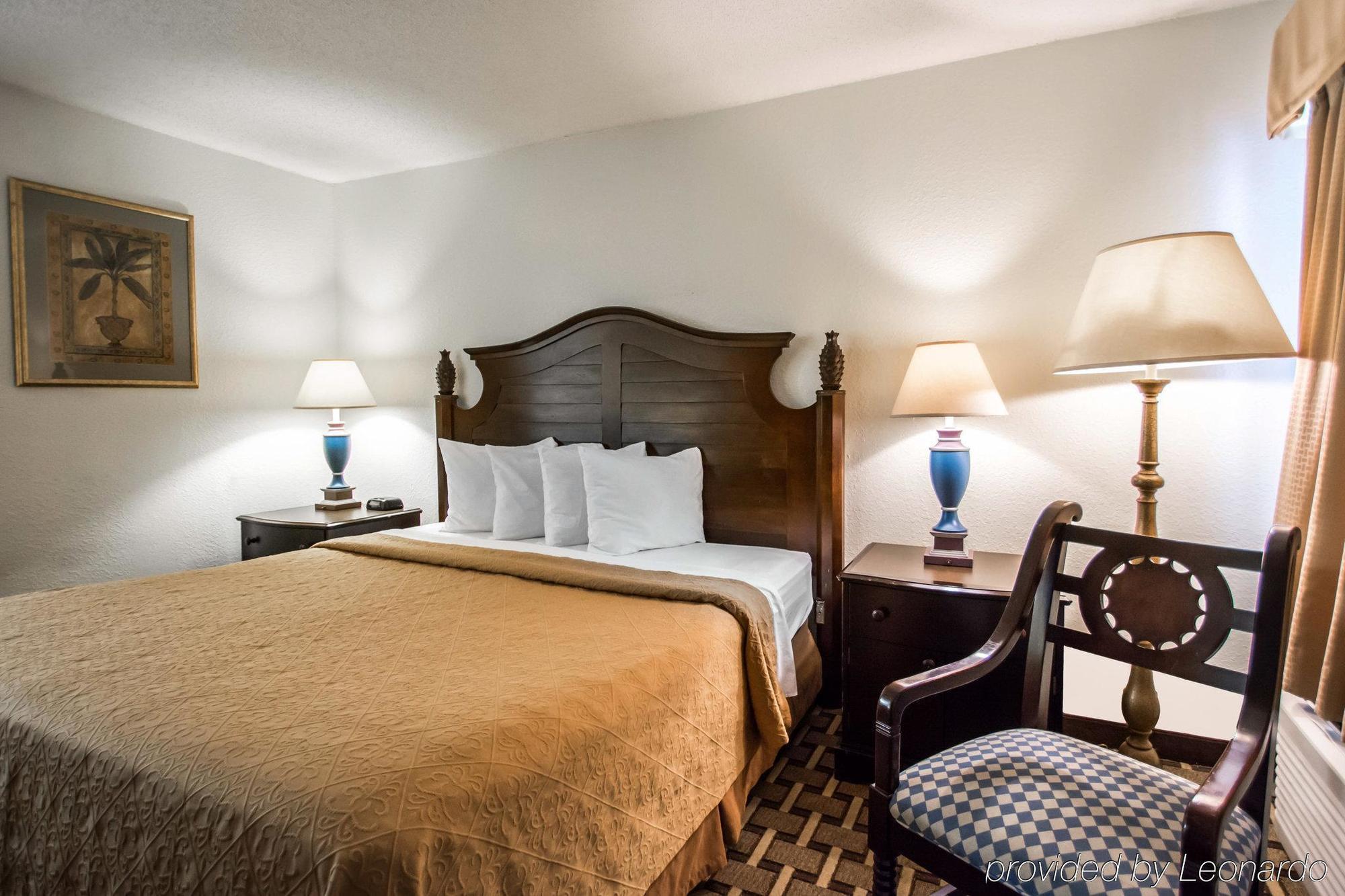 Quality & Eastgate Hotel