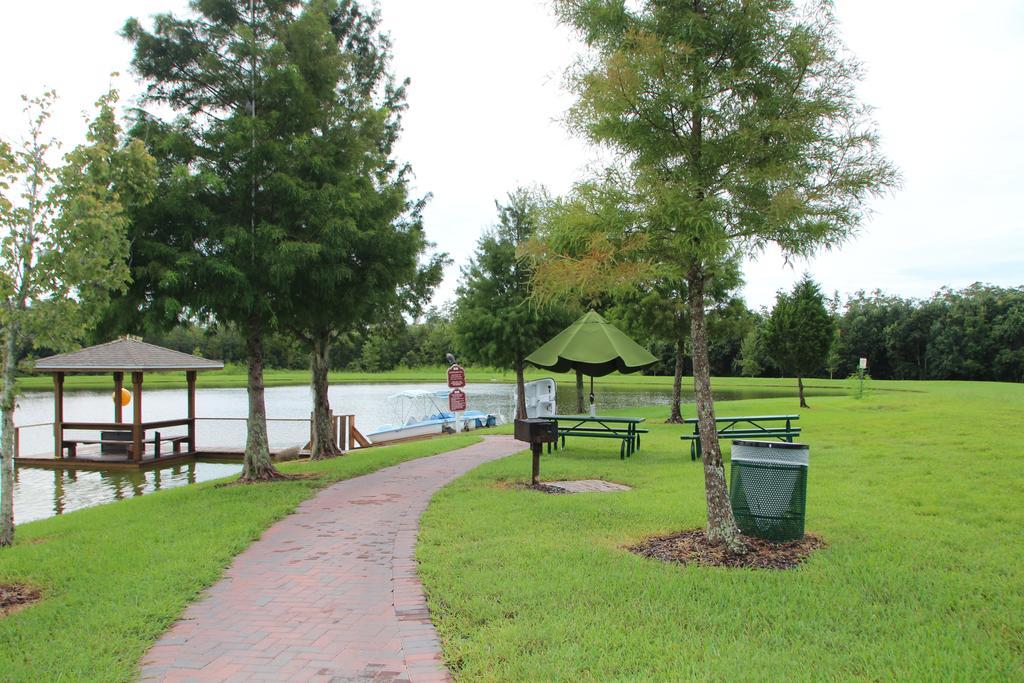 The At Seven Dwarfs Lane Kissimmee