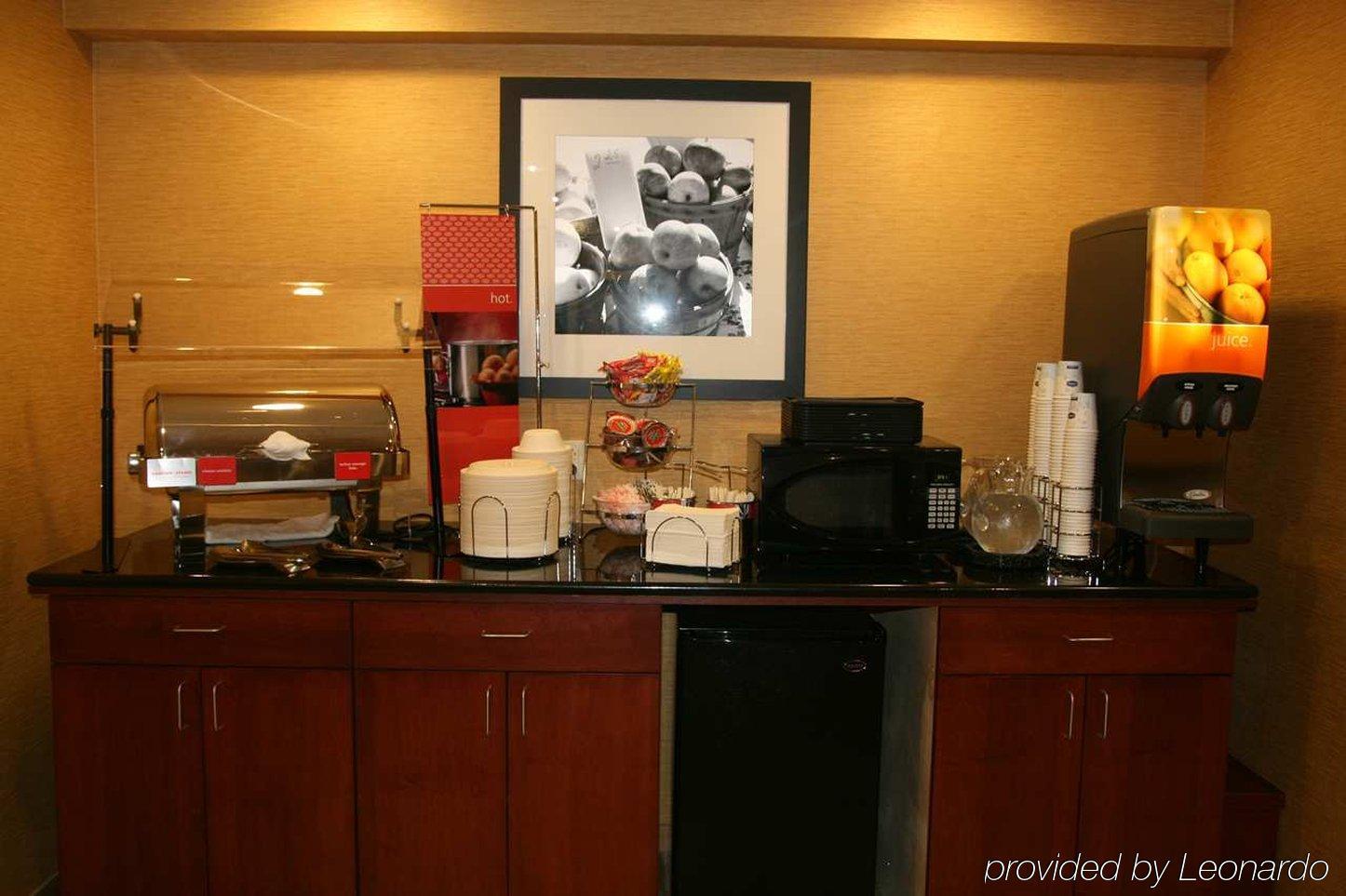 Hotel Hampton & 3*