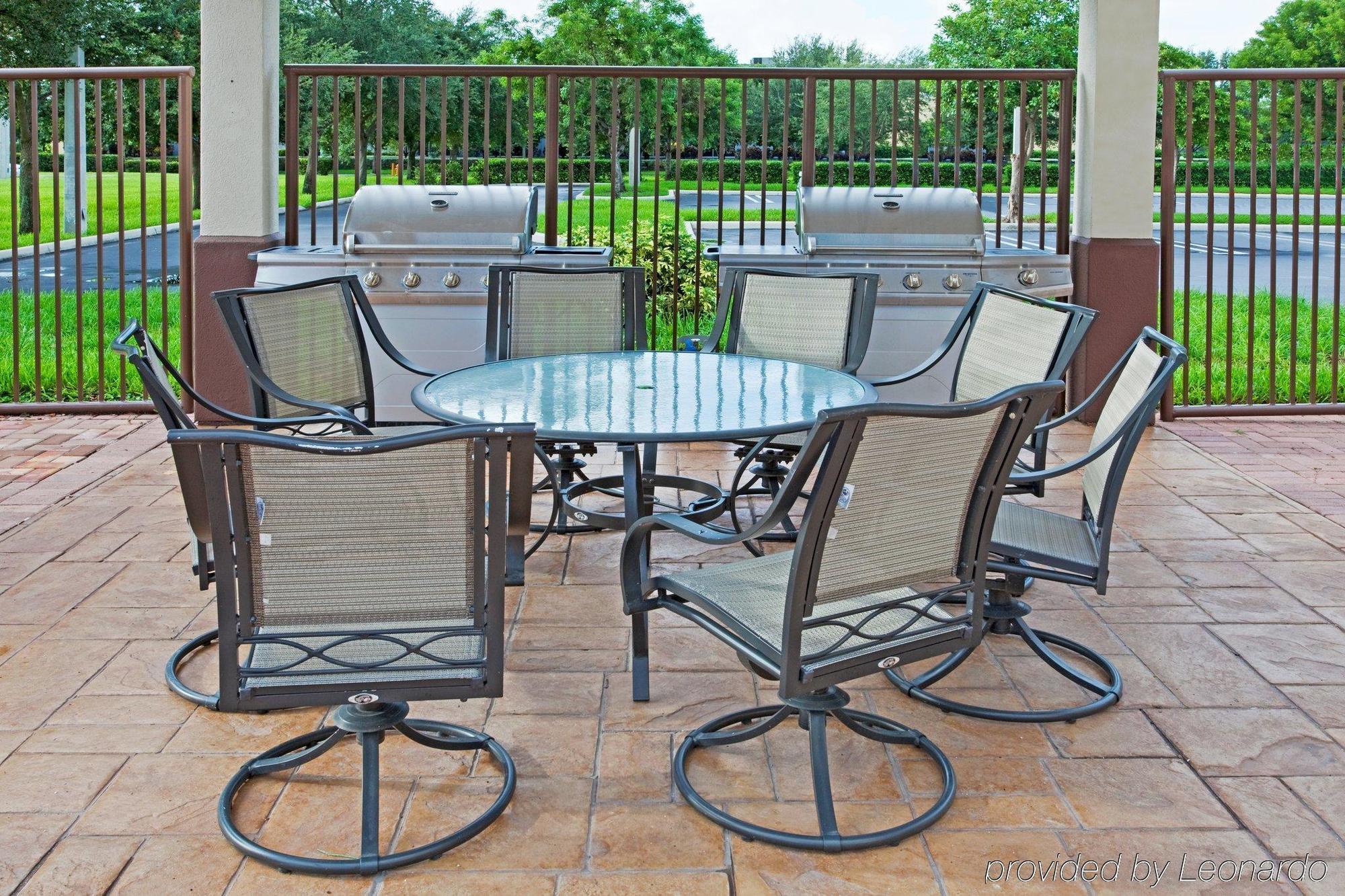 Hotel Sonesta Simply Miami Airport 2*