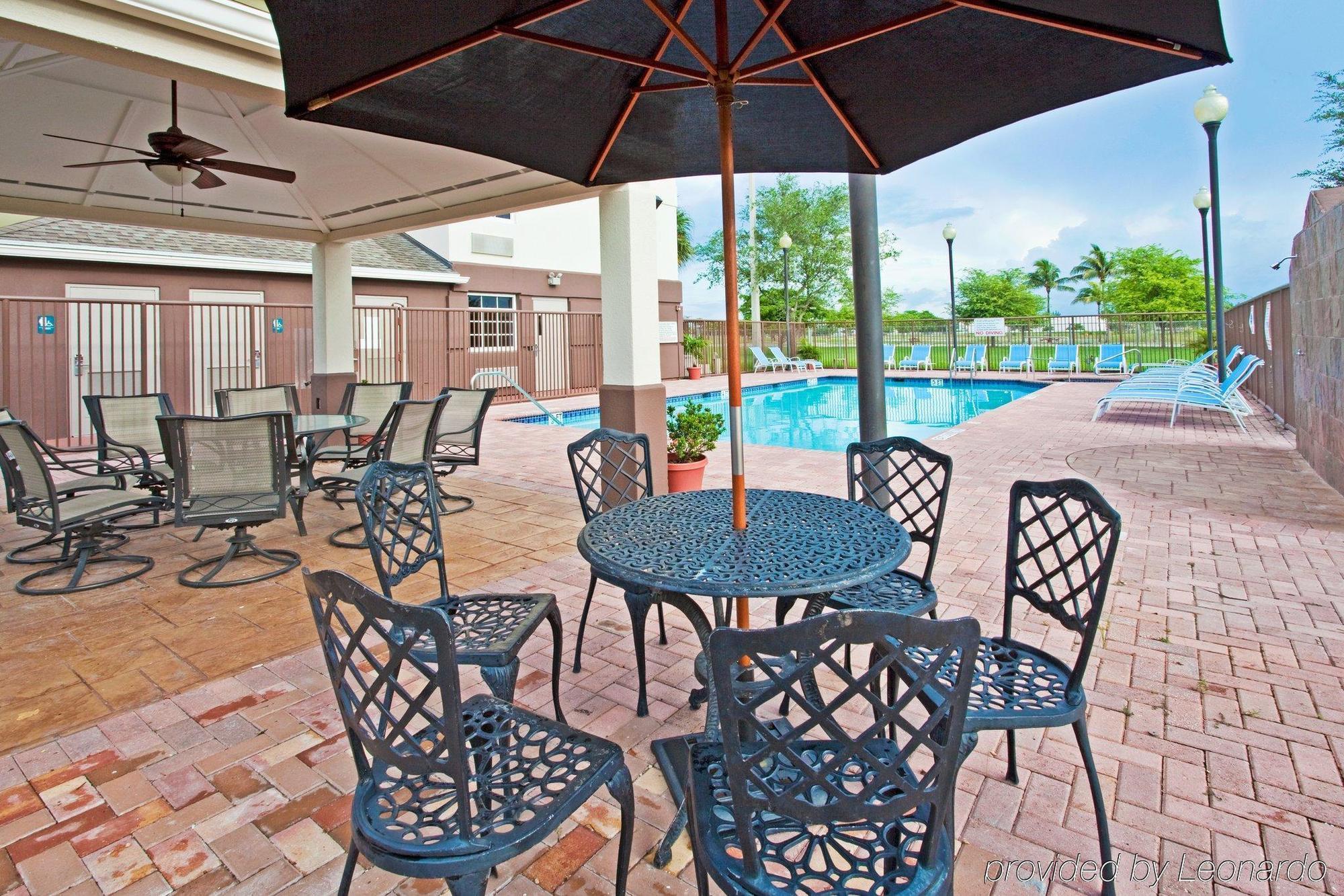 Hotel Sonesta Simply Miami Airport 2*