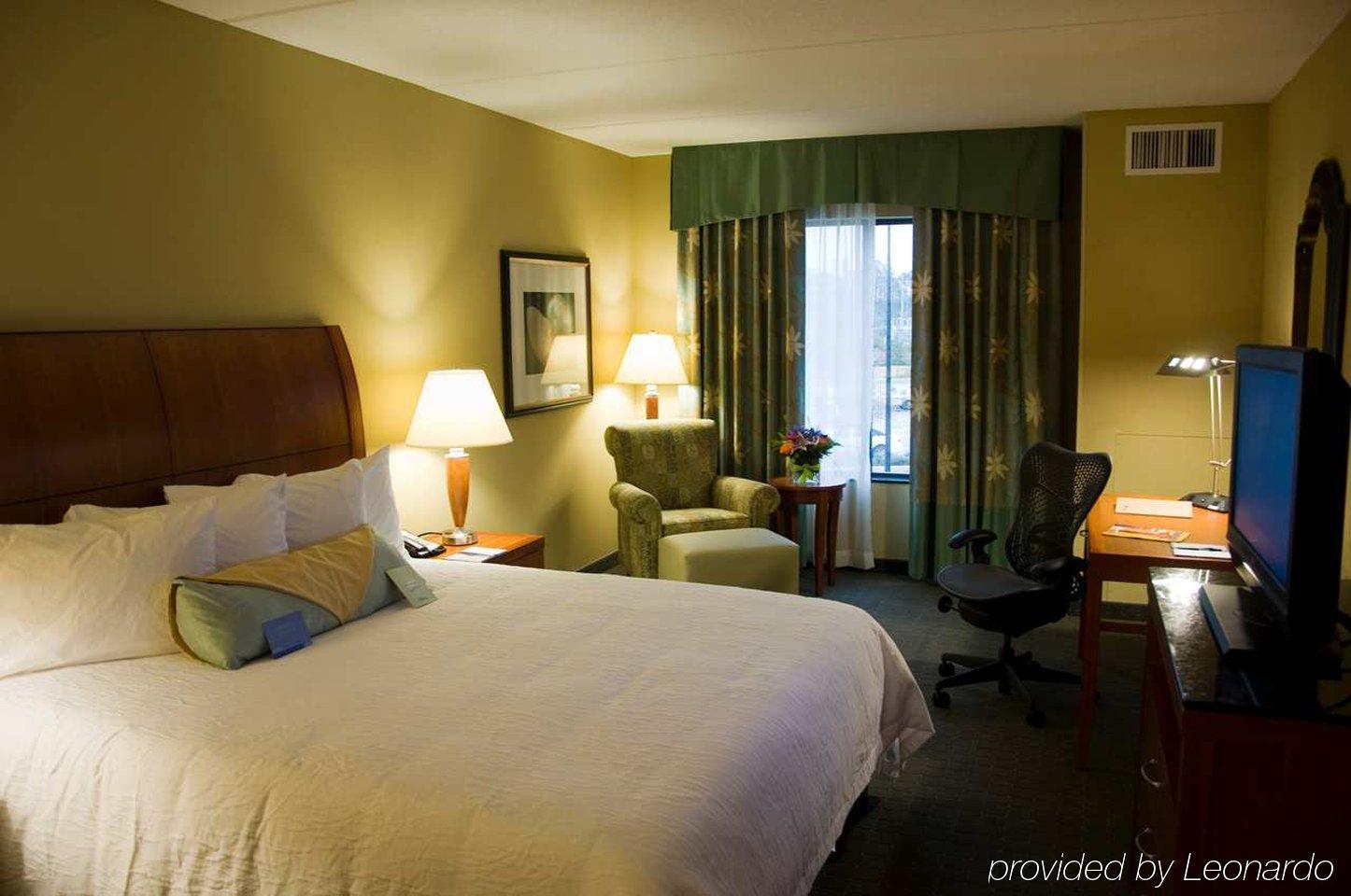 Hilton Garden Town Center Hotel 3*