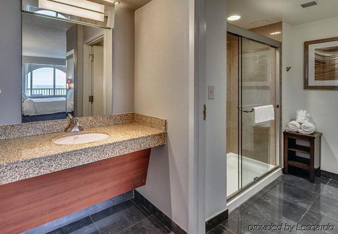 Courtyard By Marriott Jacksonville Oceanfront Hotel 3*