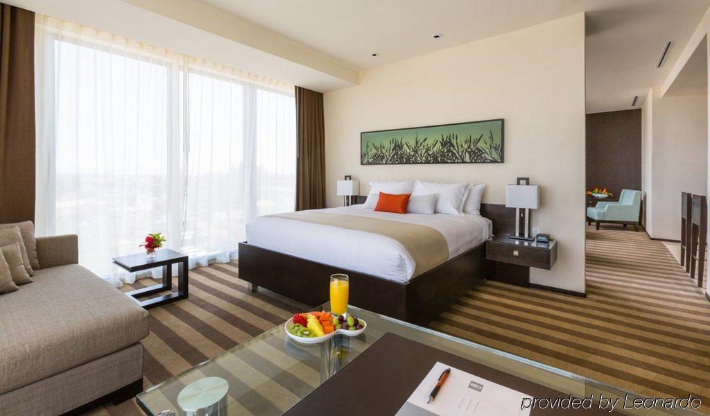 Eb Miami Airport Hotel