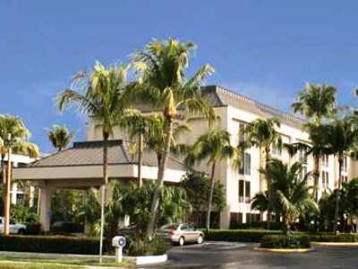 Hampton Naples-central 3* Naples