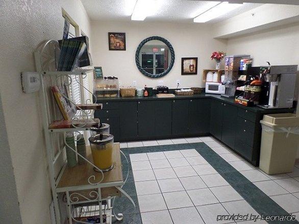 Red Roof - Bradenton Ne Motel 2*