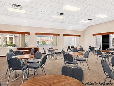 Days By Wyndham South Memorial Hospital Motel 2*