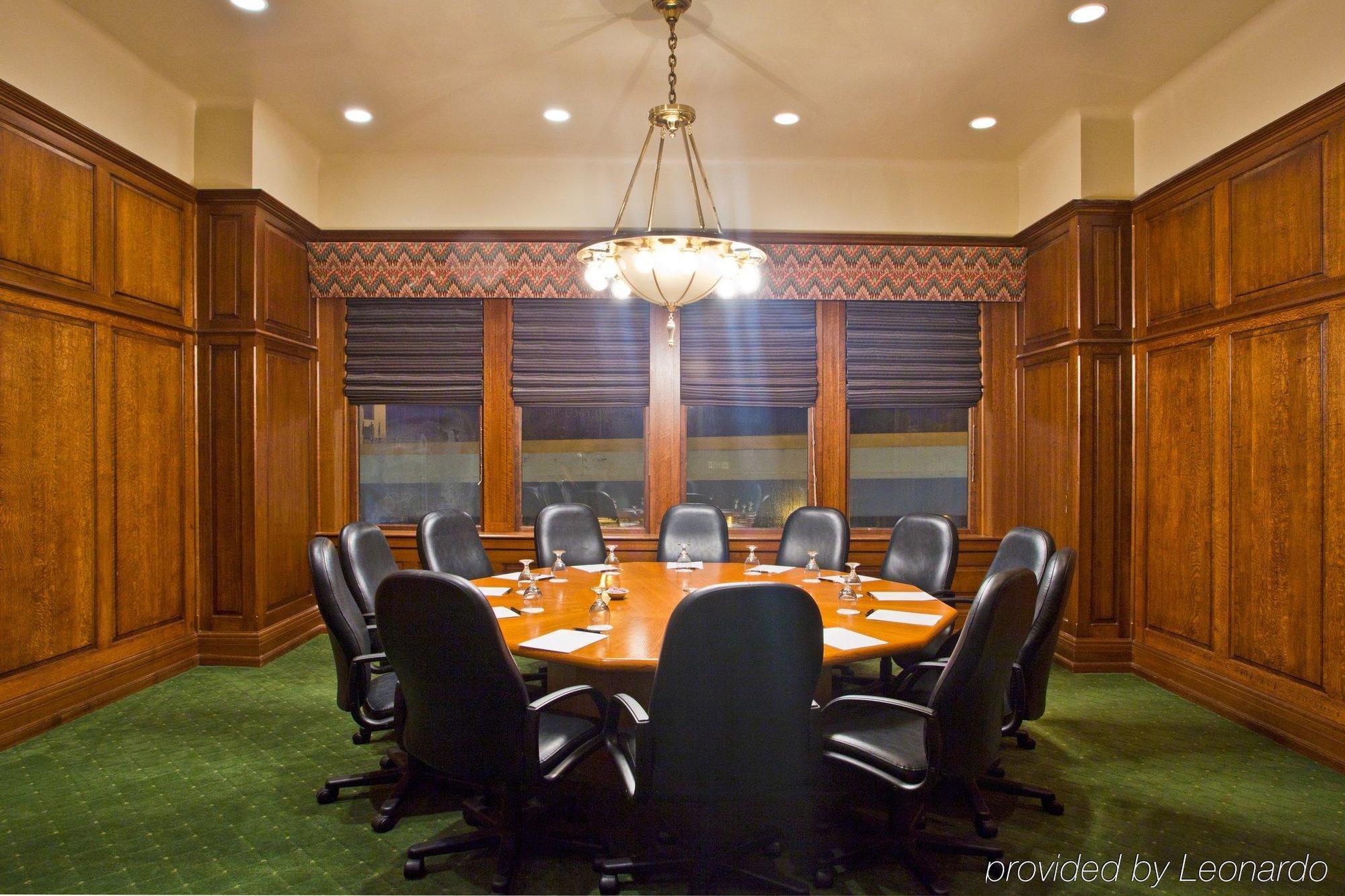Crowne Plaza Grand 4* Pensacola