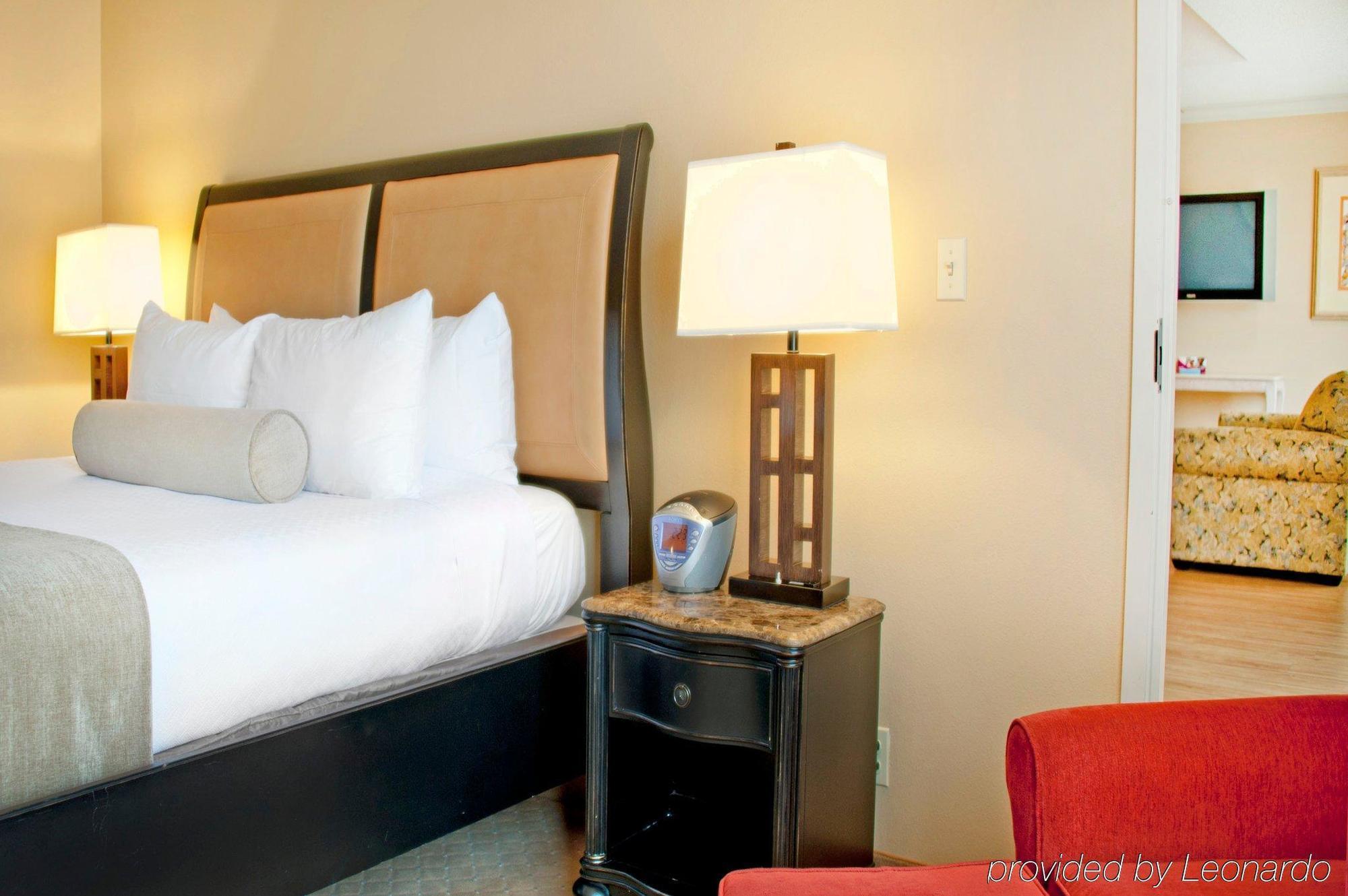 Crowne Plaza Grand 4*