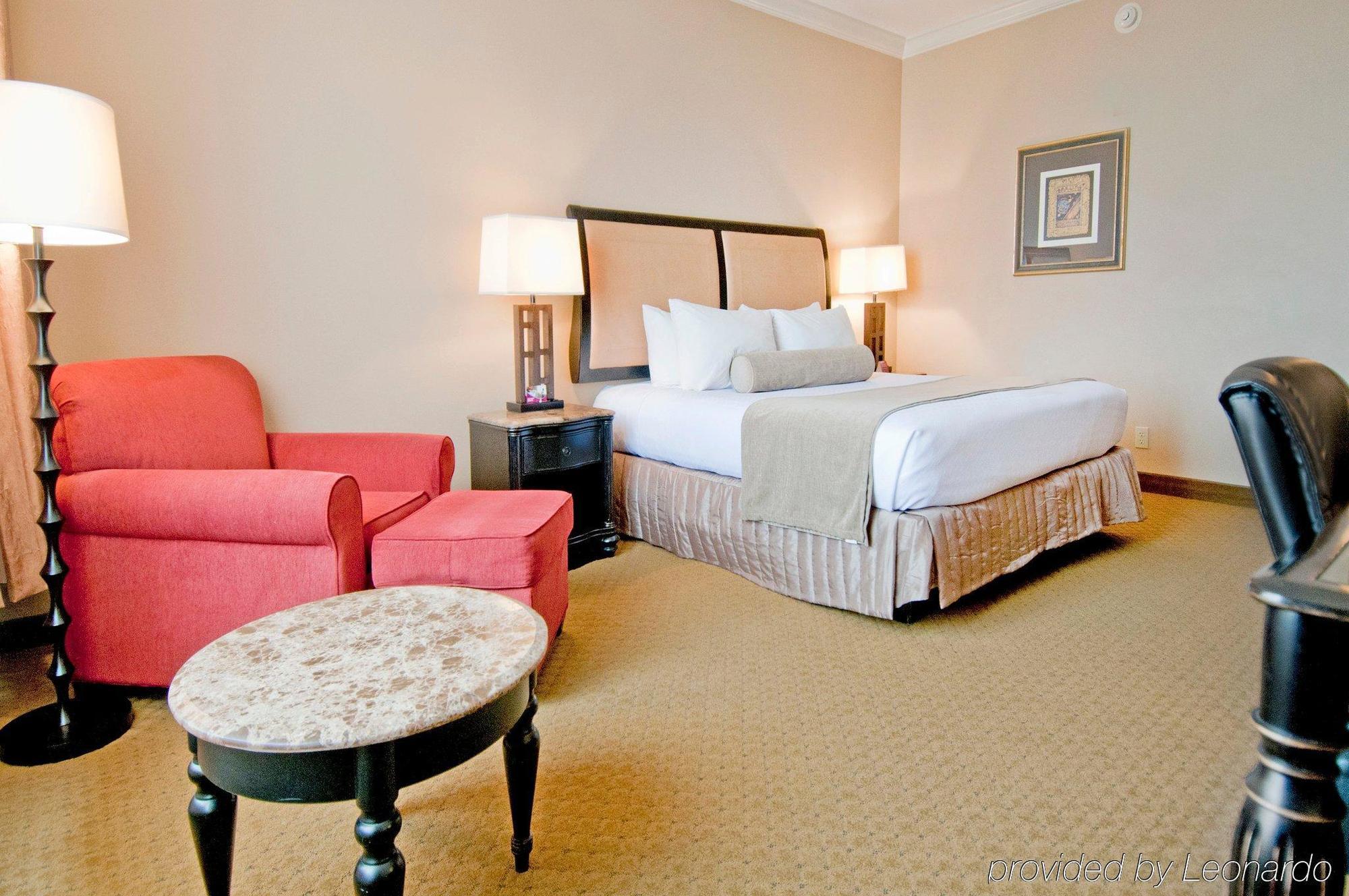 Crowne Plaza Grand