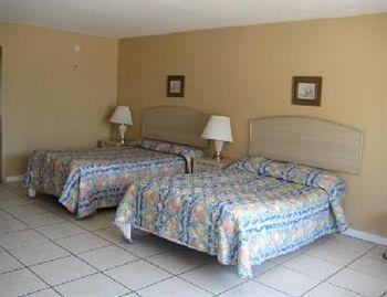 Hotel Regal Grand Lakeside
