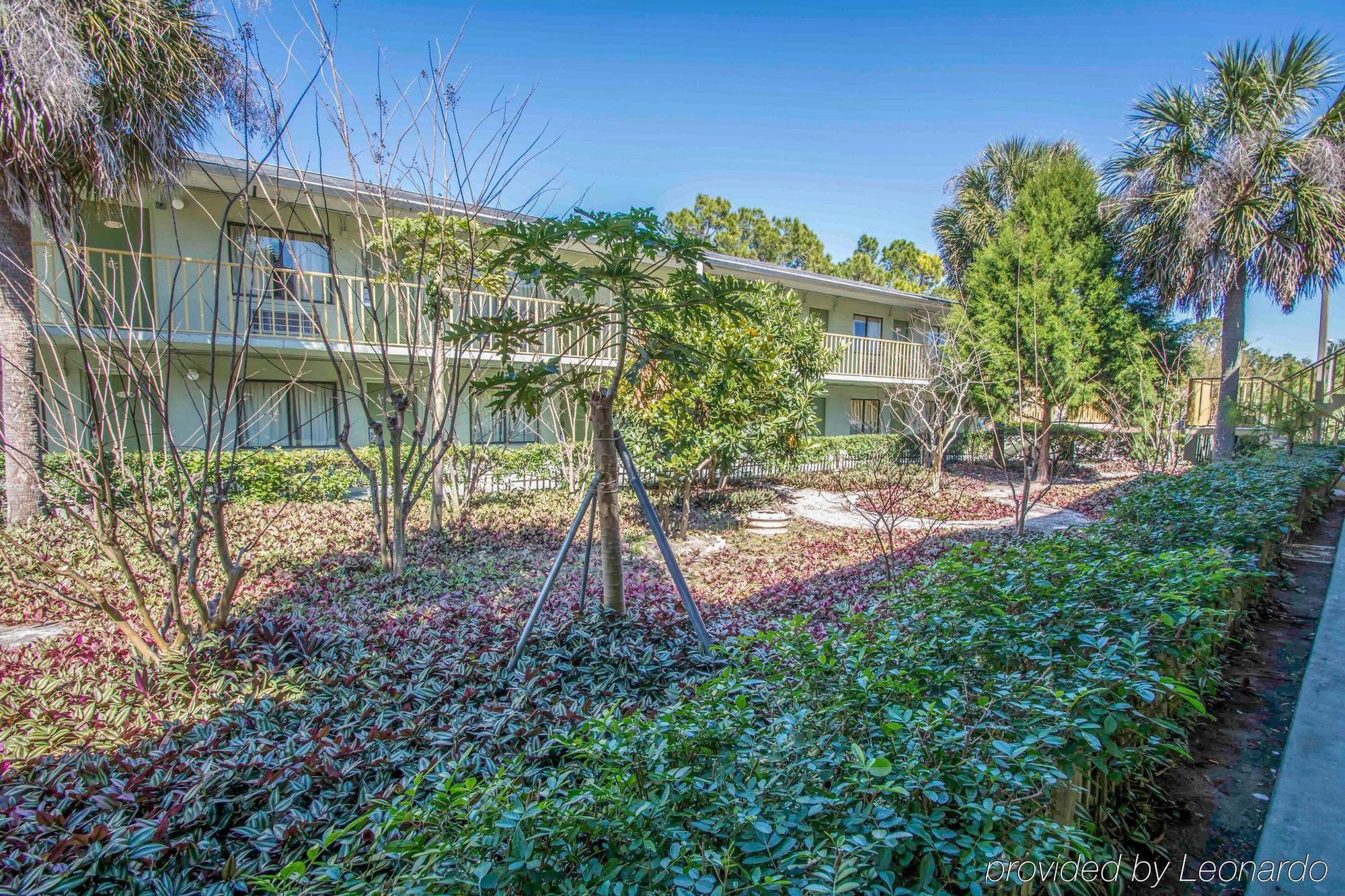 Country Hearth Inn- Motel