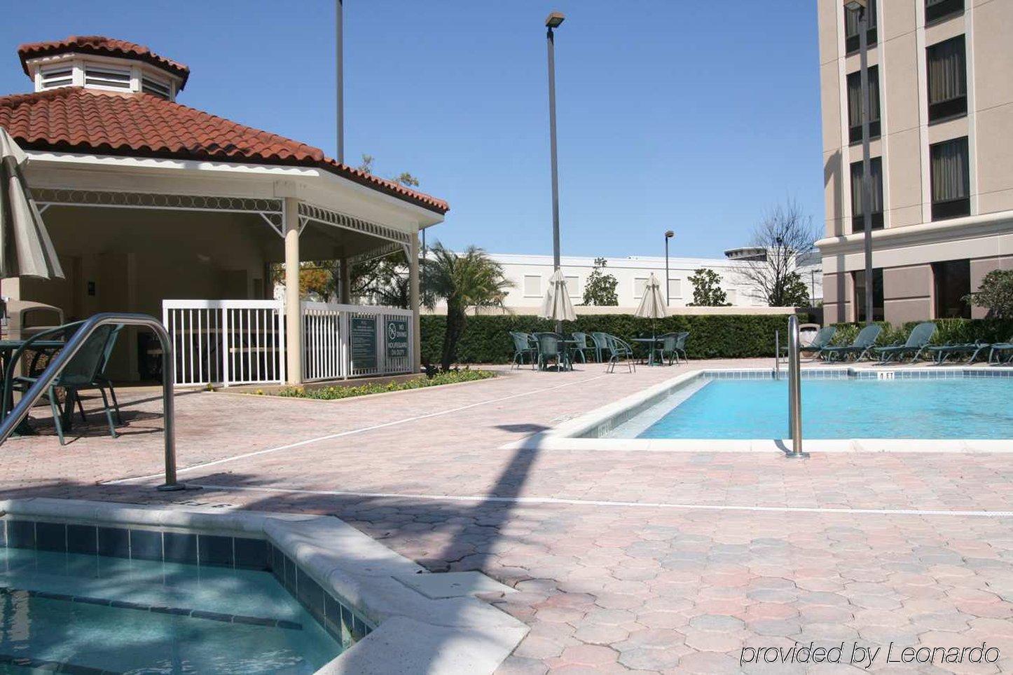 Hotel Hampton & At Mary Colonial Townpark 3*