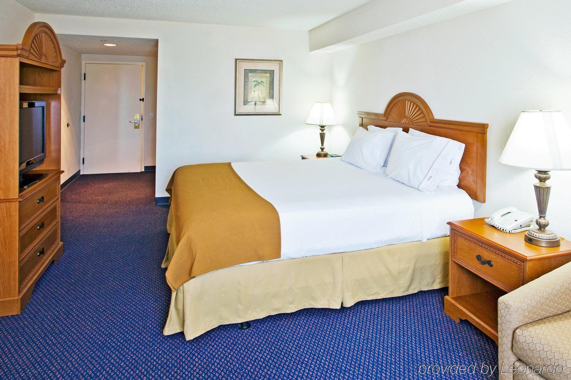 Hotel Express & Bonita Springs/naples By Ihg 3*