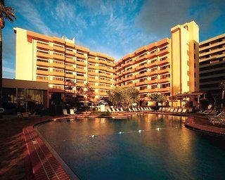 Lighthouse Cove Hotel 3*