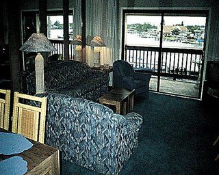 Hotel Marina Village At Snug Harbor 4*