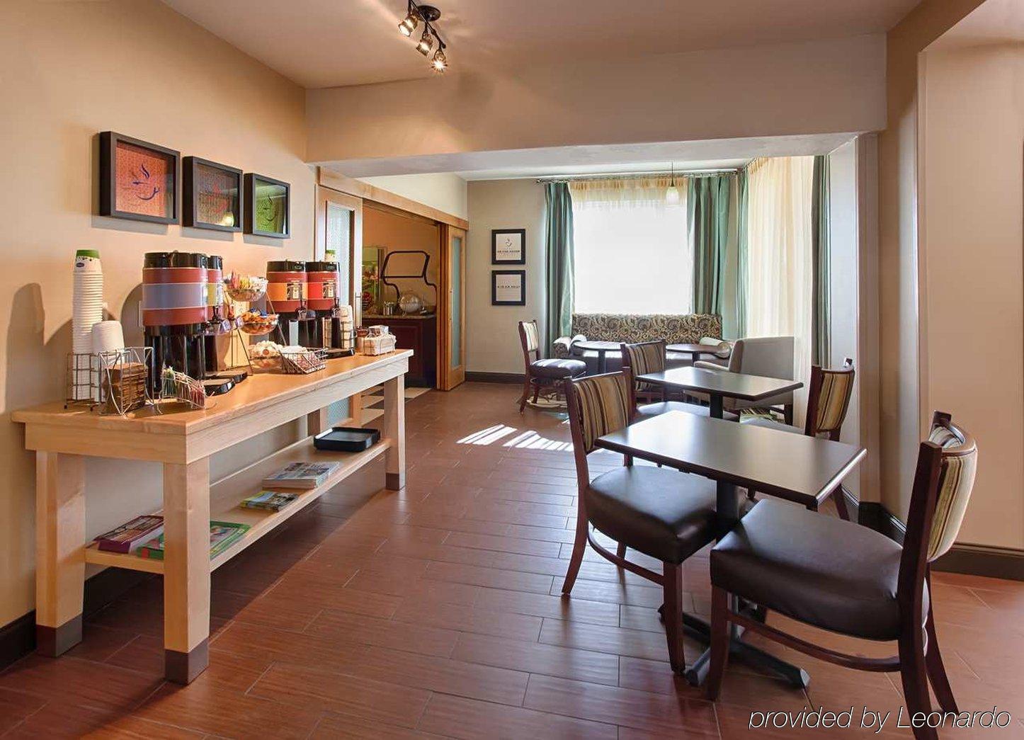 Hampton Hotel 3*