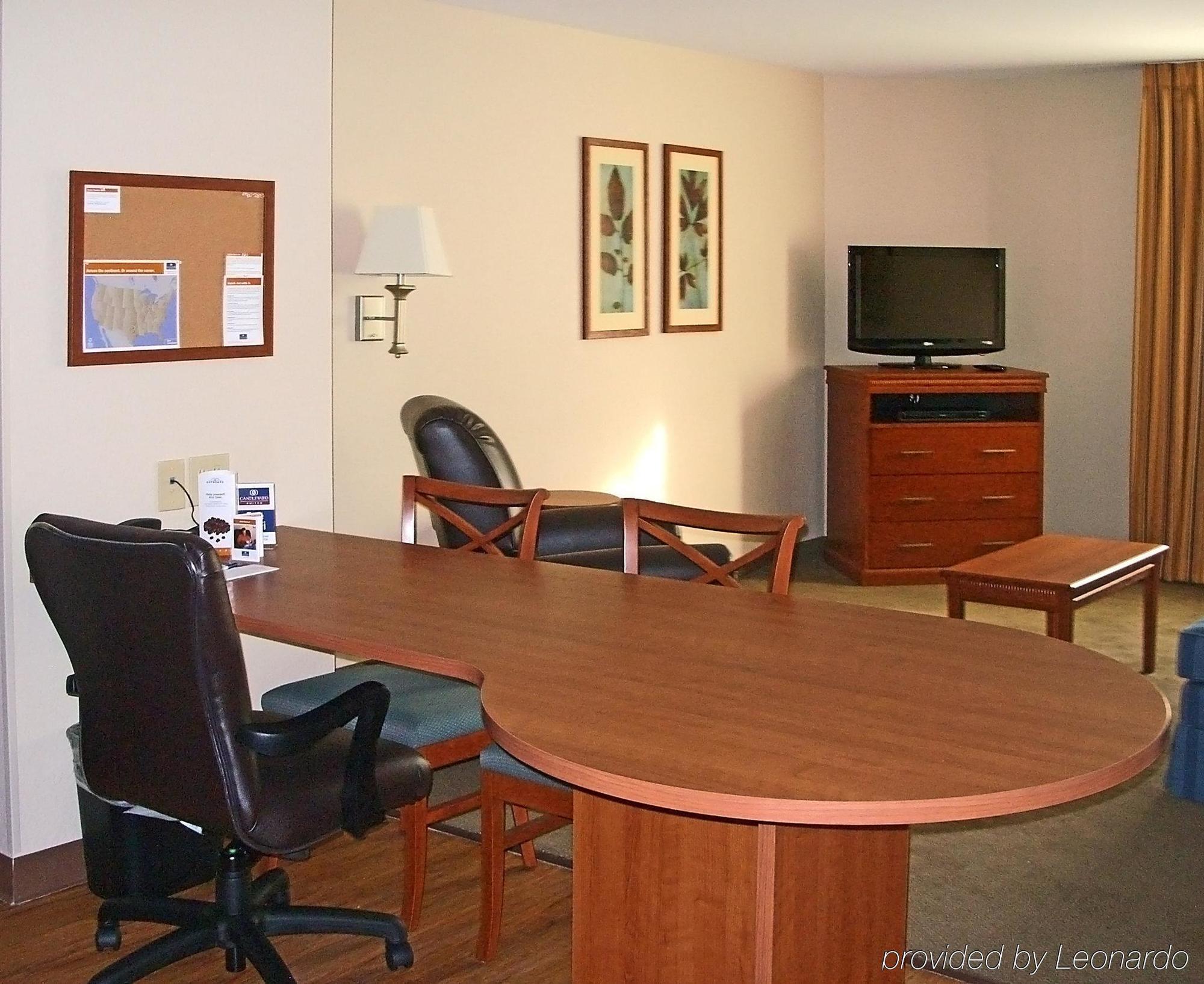 Candlewood East Merril Road By Ihg 2* Jacksonville