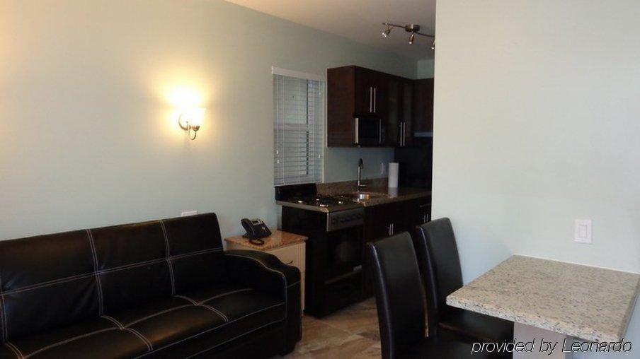 Caribbean By The Ocean 3* Hollywood