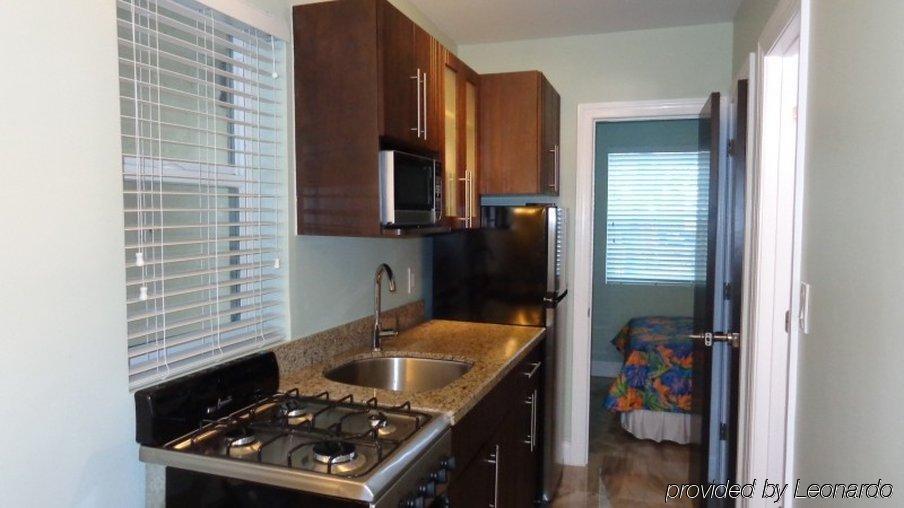 Hotel Caribbean By The Ocean 3*
