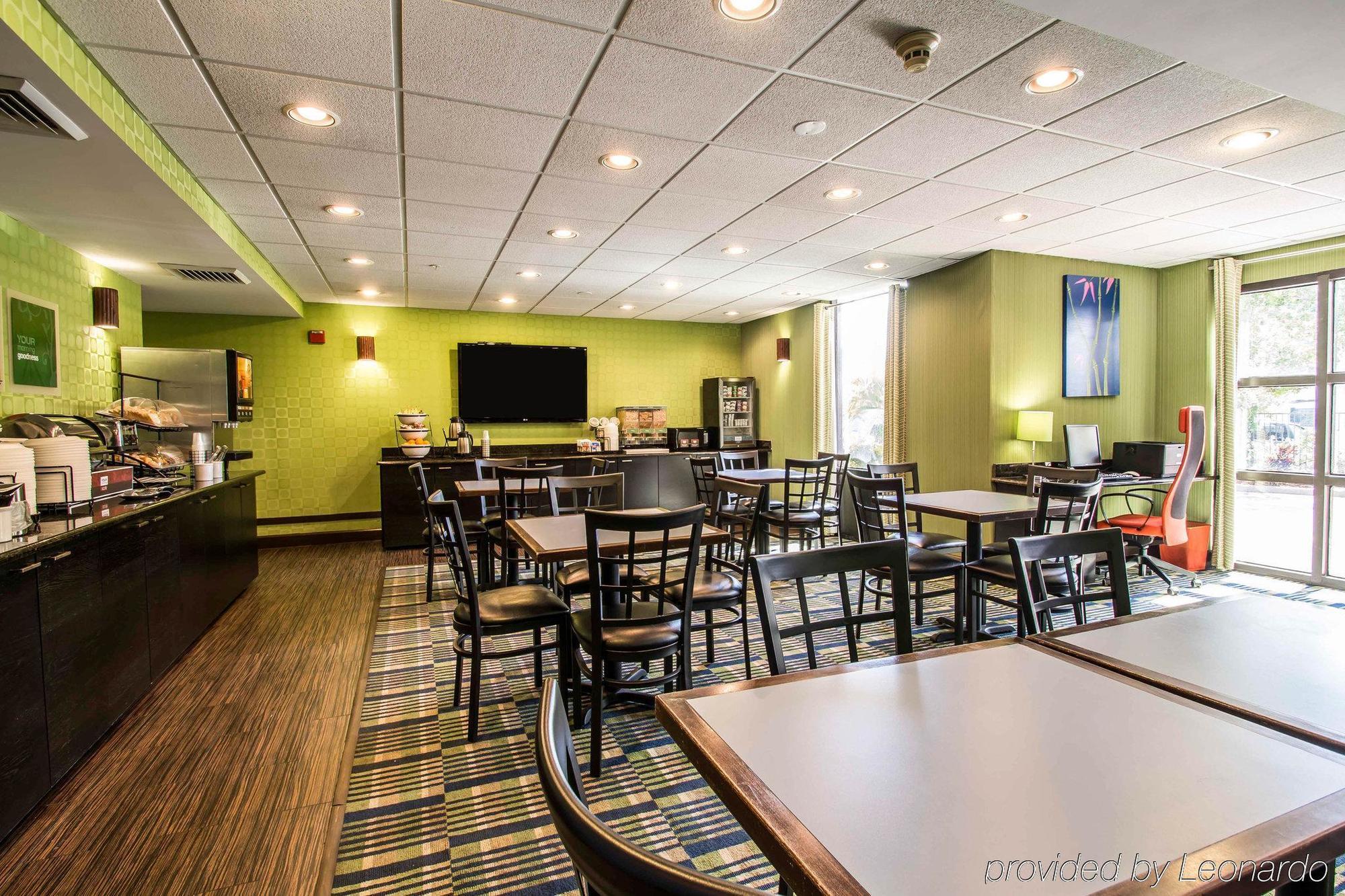 Hotel Comfort & - West Palm South