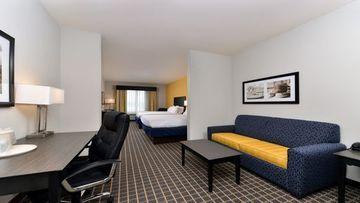 Fairfield & By Marriott Walton Hurlburt Area 2*