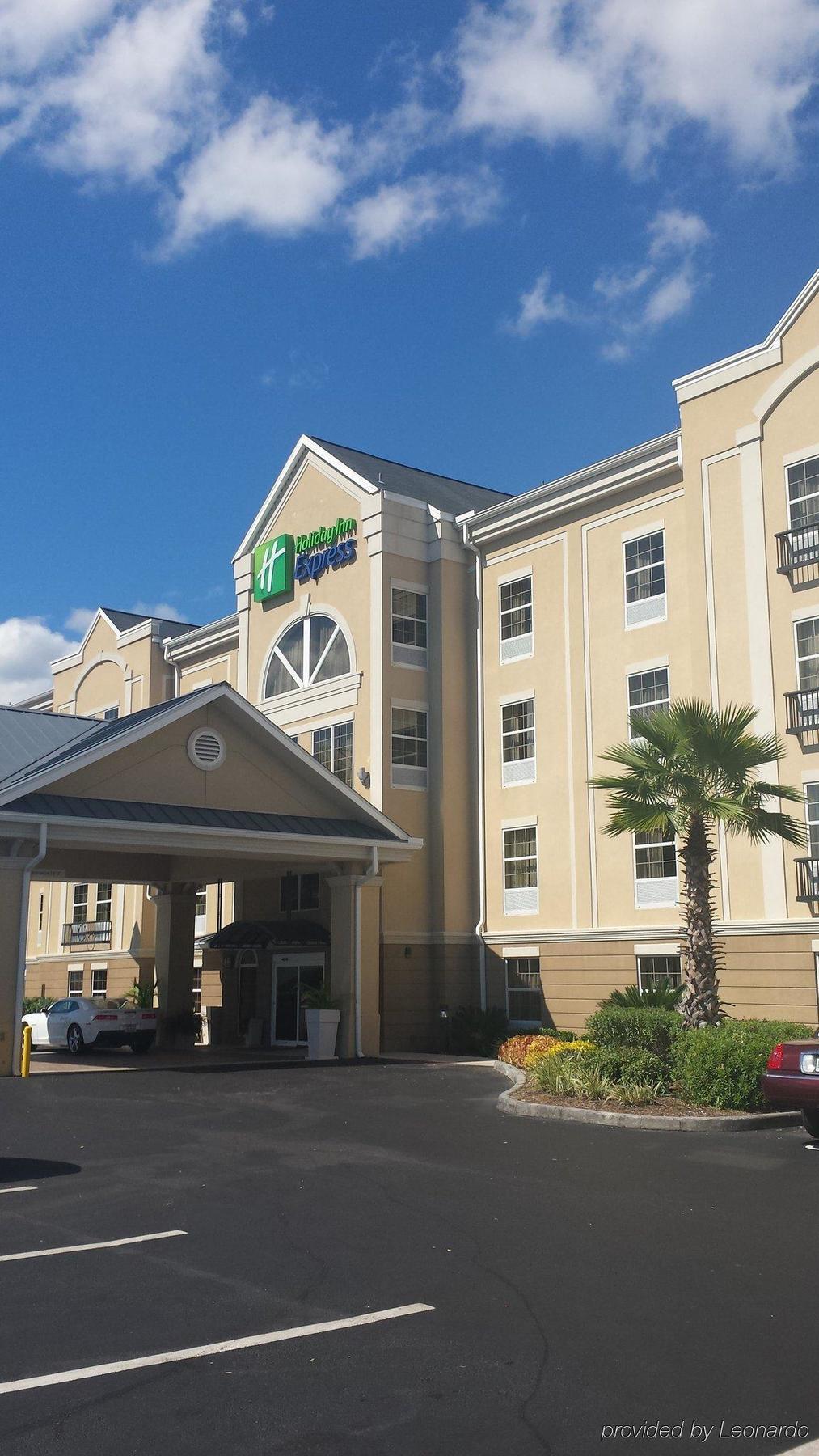 Express East By Ihg Hotel