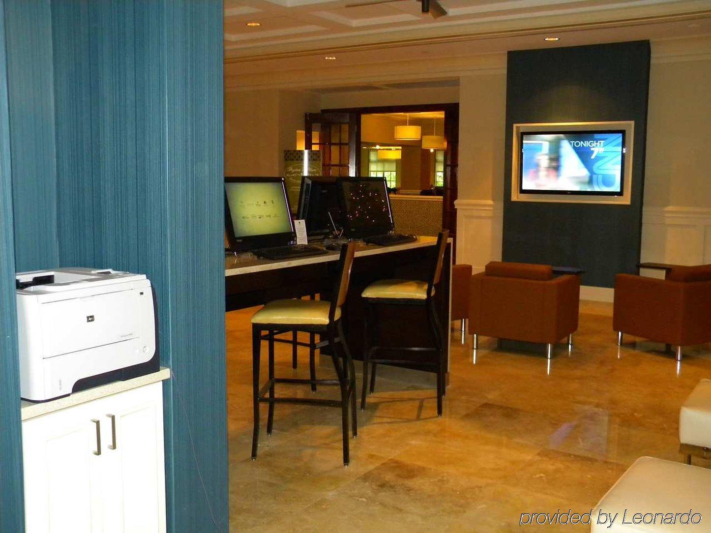 Hotel Doubletree By Hilton - Sawgrass Mills 4*