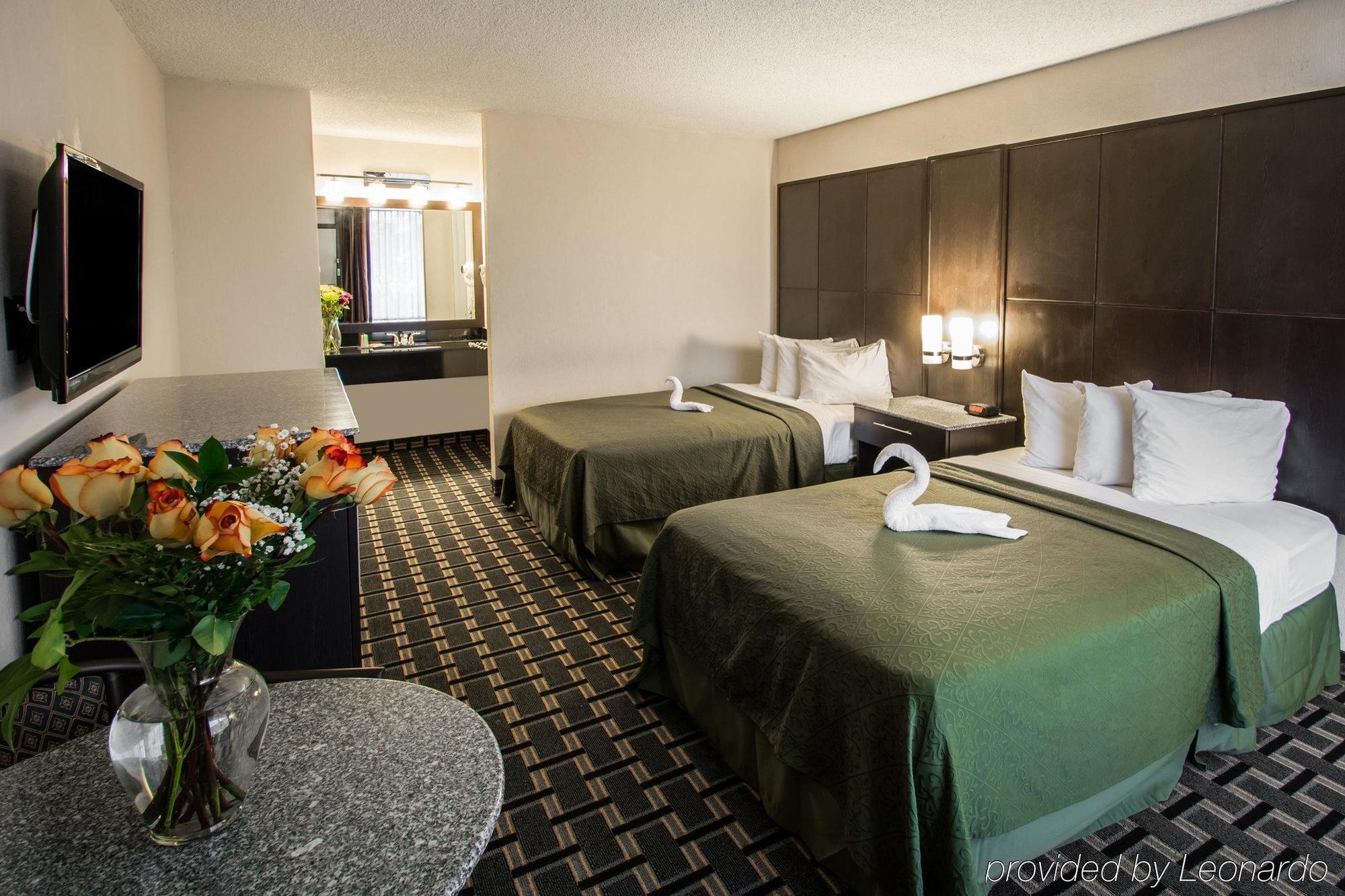 Hotel Magnuson Grand North