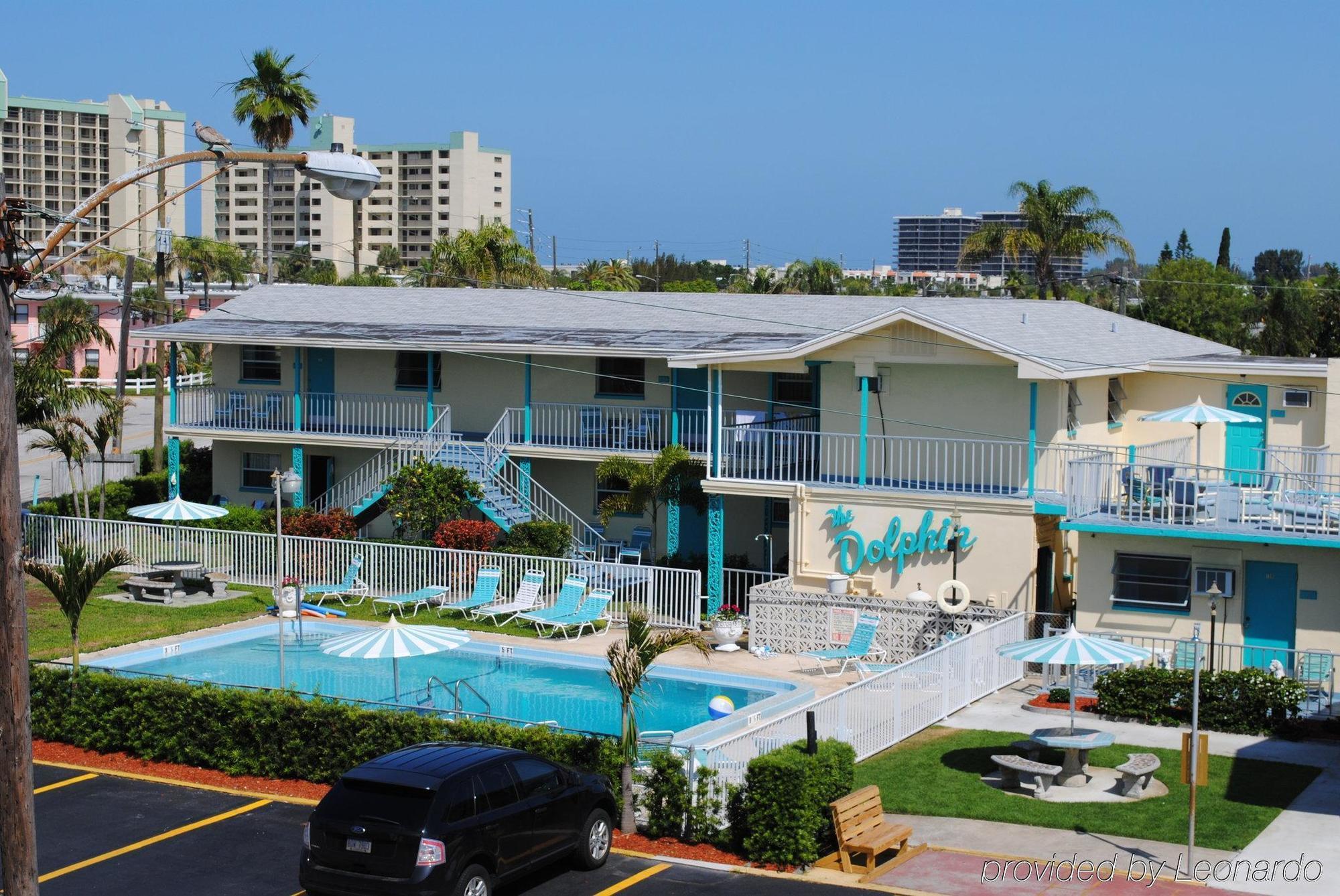 Florida Dolphin Hotel