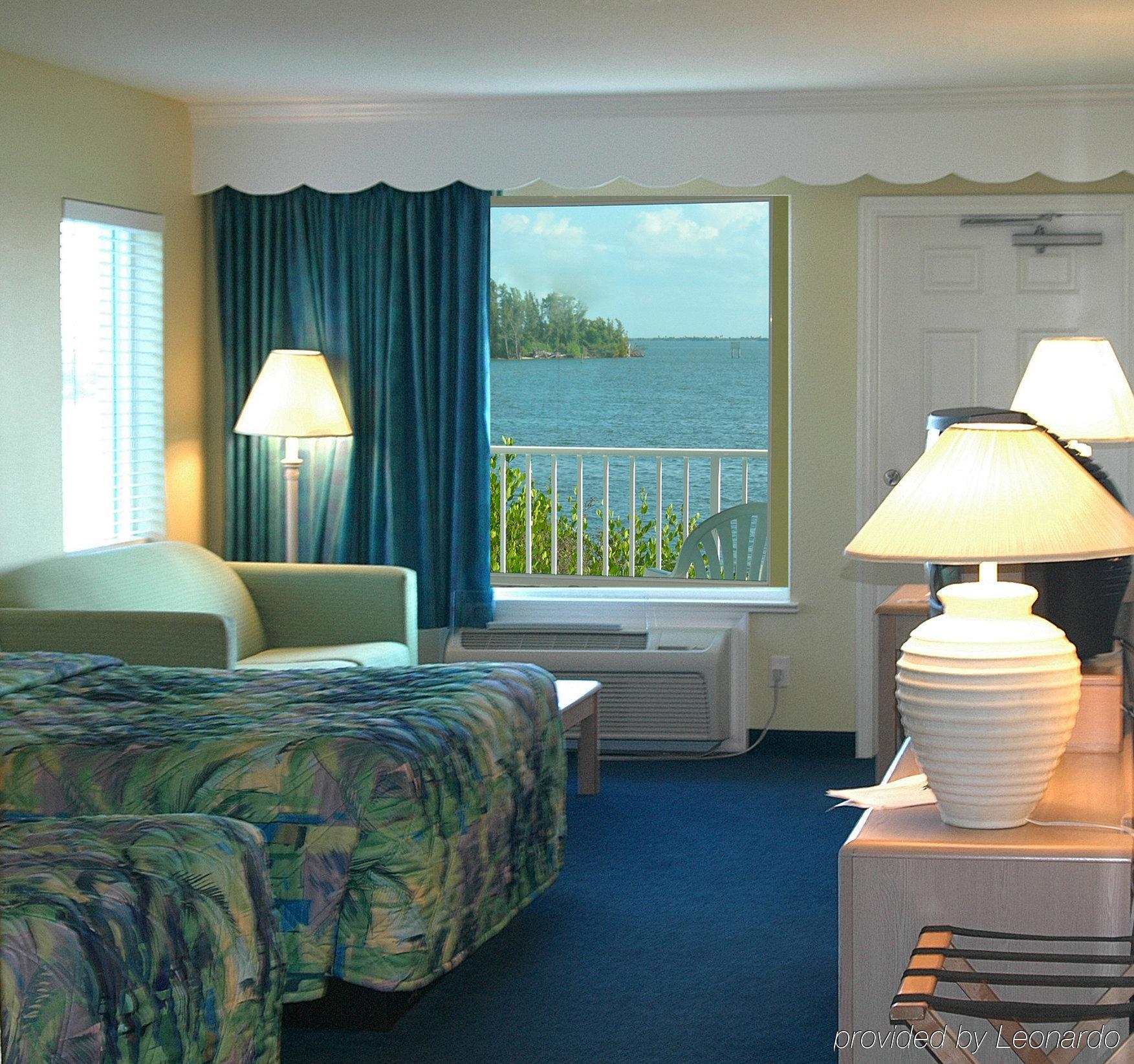 Resort Capt Hirams