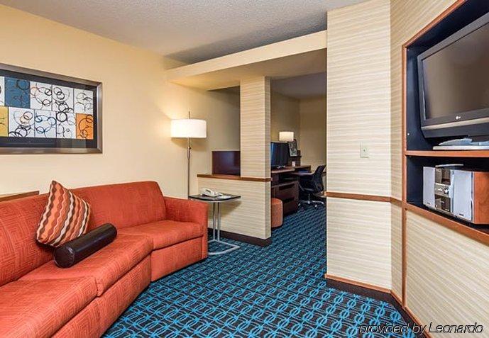 Fairfield & Airport 3*