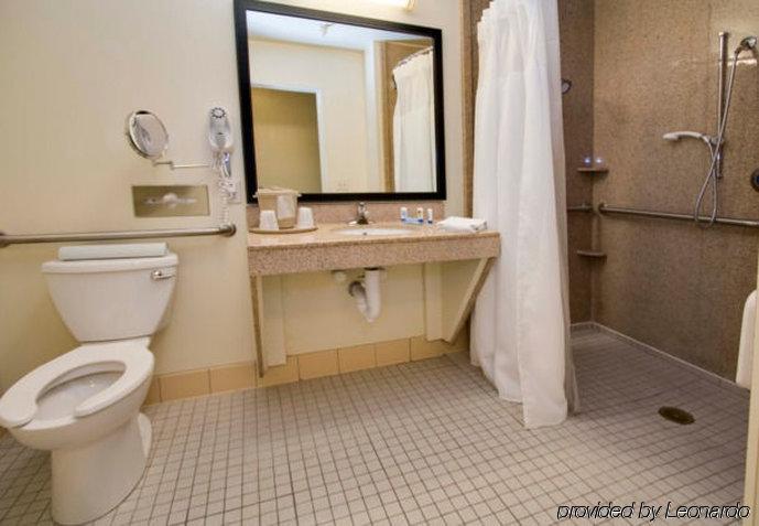 Hotel Fairfield & By Marriott 3*