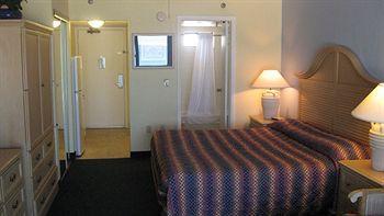Resort Shoreline Island - Exclusively Adult
