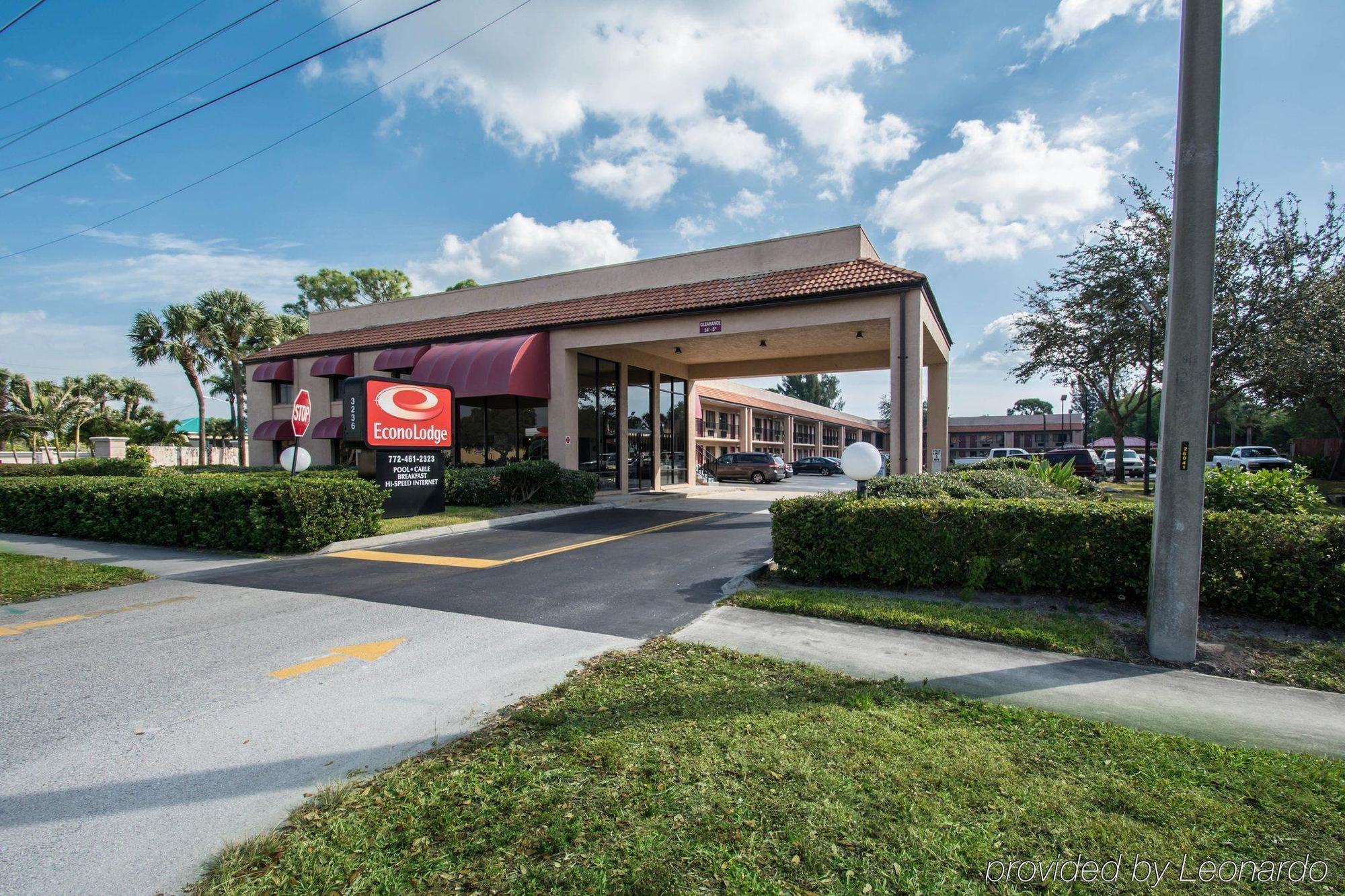 Red Roof Ft Pierce Motel 2*