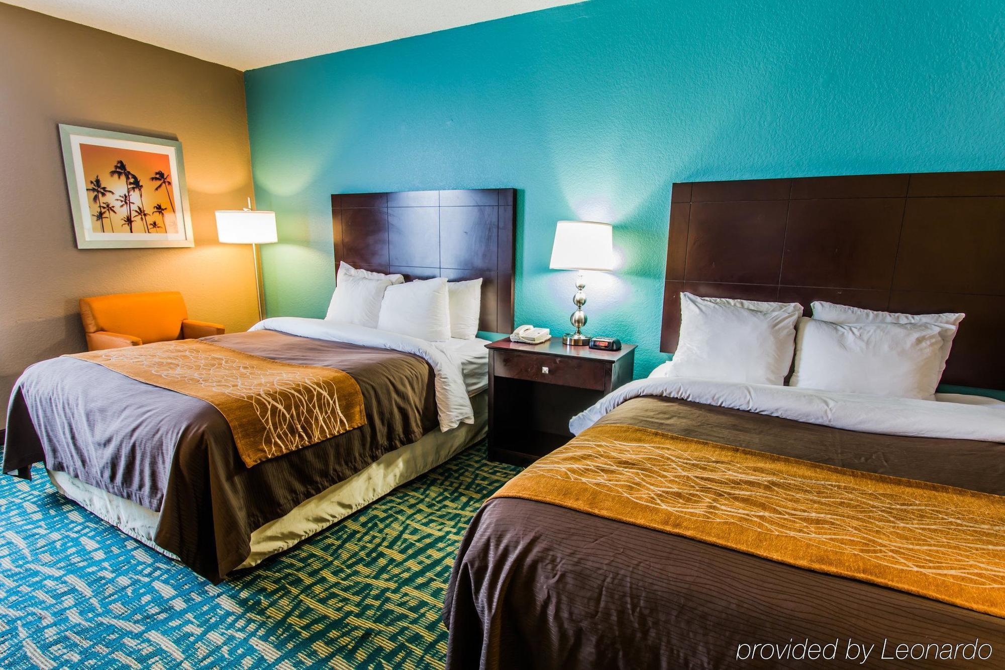 Comfort & Lauderdale West Turnpike Hotel
