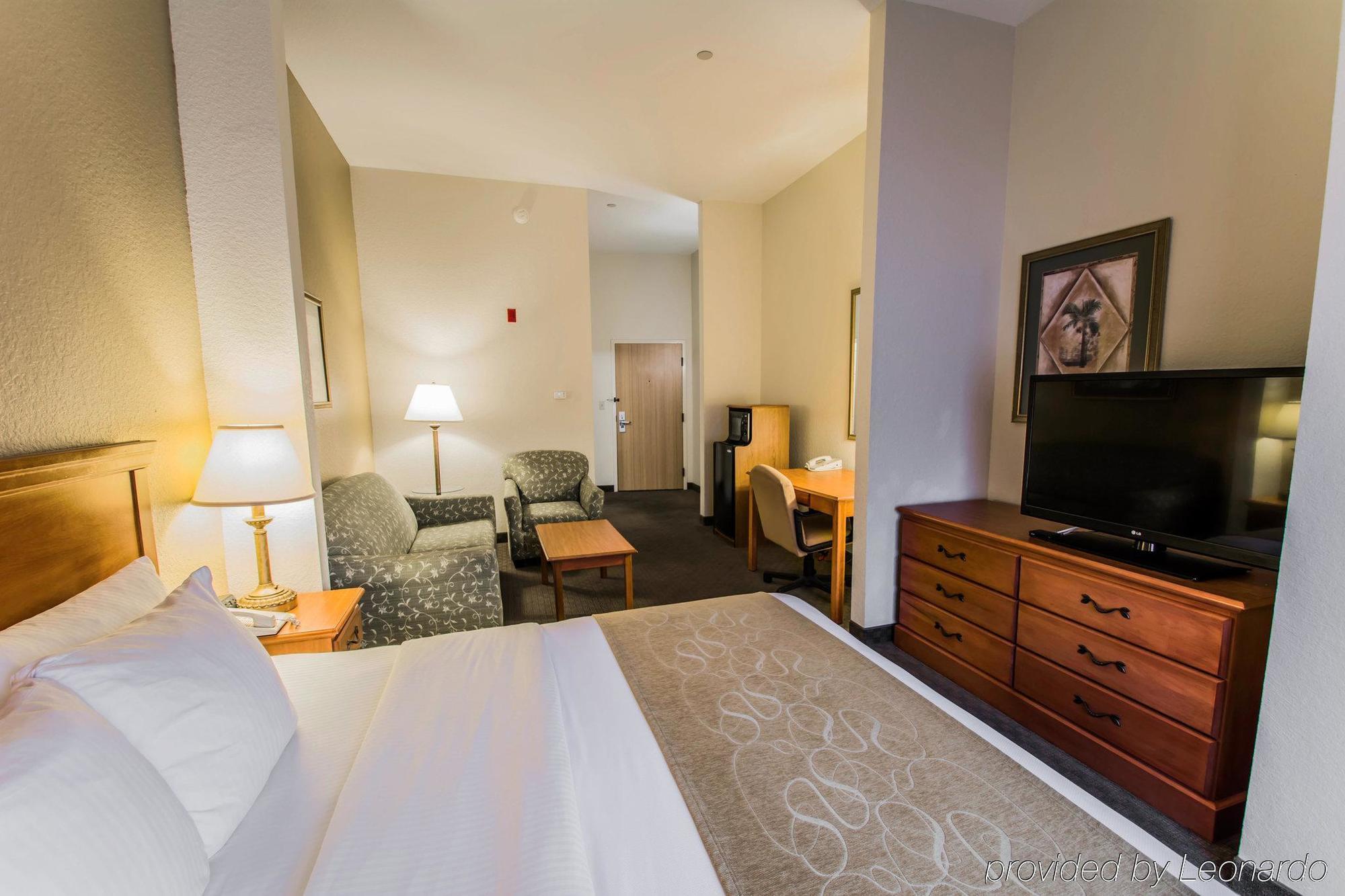 Comfort The Villages Hotel