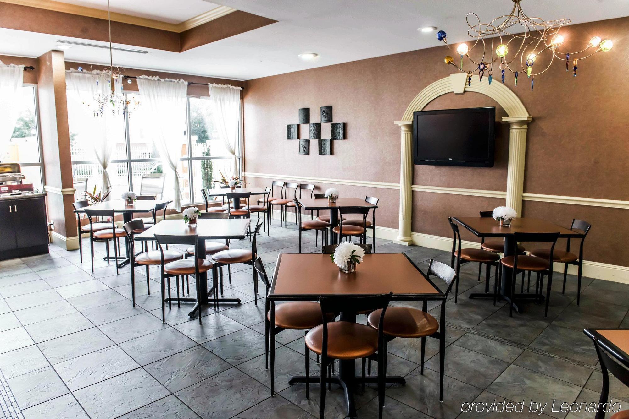 Comfort & I-10 Hotel 3*