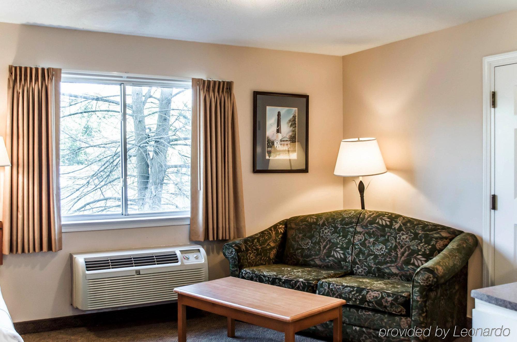Hotel Suburban Extended Naval Base Area 2*